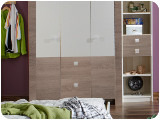 Kleiderschrank-Regale